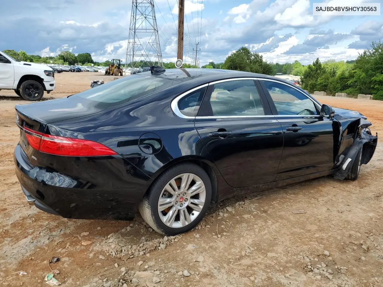 2017 Jaguar Xf Premium VIN: SAJBD4BV5HCY30563 Lot: 57244705