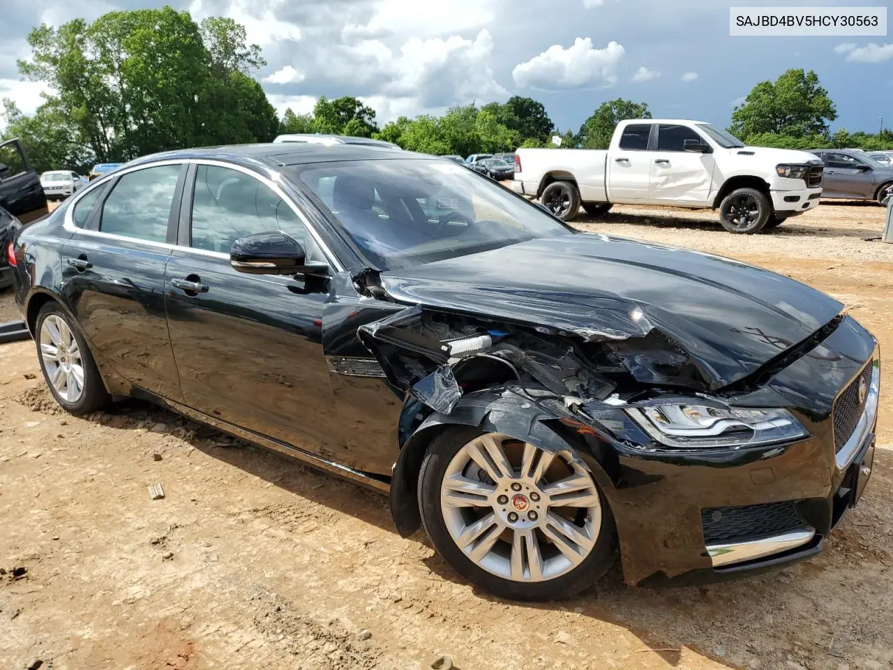2017 Jaguar Xf Premium VIN: SAJBD4BV5HCY30563 Lot: 57244705