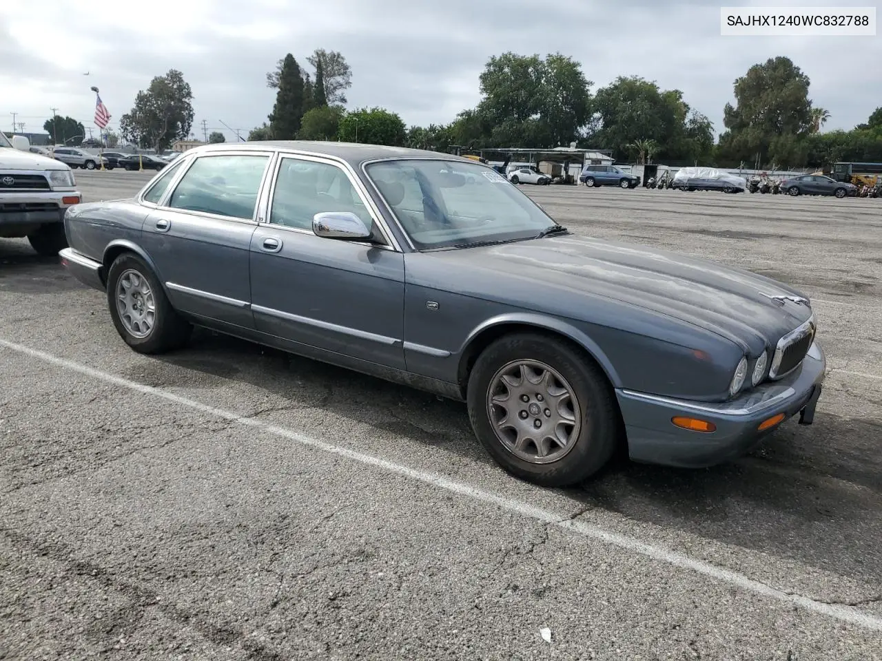 1998 Jaguar Xj8 VIN: SAJHX1240WC832788 Lot: 61876955