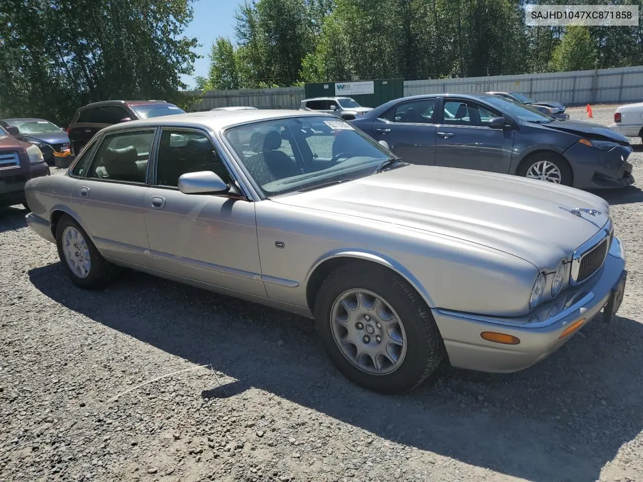 1999 Jaguar Xj8 VIN: SAJHD1047XC871858 Lot: 62715155
