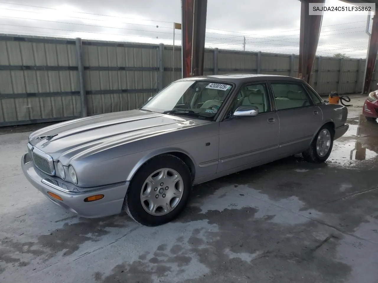 2001 Jaguar Vandenplas VIN: SAJDA24C51LF35862 Lot: 42030125