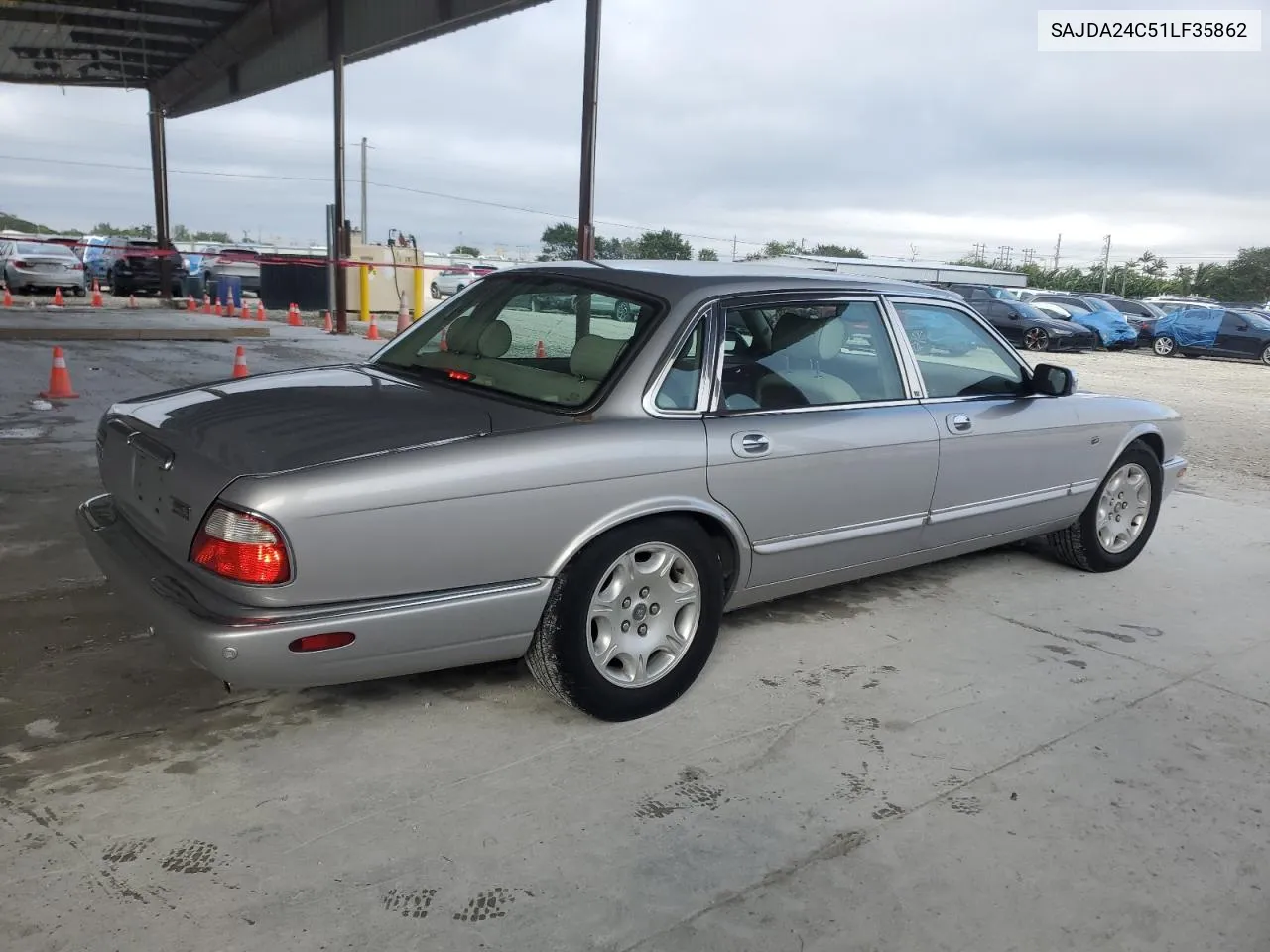 2001 Jaguar Vandenplas VIN: SAJDA24C51LF35862 Lot: 42030125
