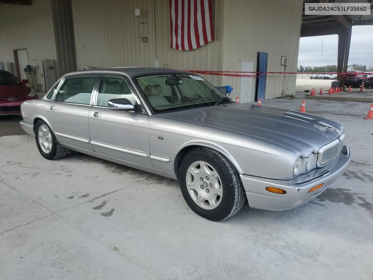 2001 Jaguar Vandenplas VIN: SAJDA24C51LF35862 Lot: 42030125