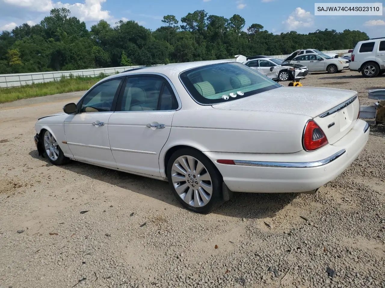 2004 Jaguar Vandenplas VIN: SAJWA74C44SG23110 Lot: 62593015