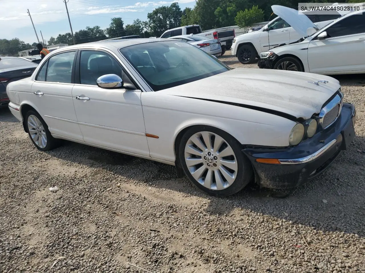 2004 Jaguar Vandenplas VIN: SAJWA74C44SG23110 Lot: 62593015