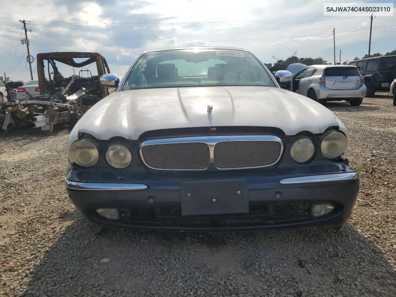 2004 Jaguar Vandenplas VIN: SAJWA74C44SG23110 Lot: 62593015
