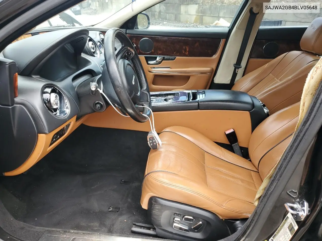2011 Jaguar Xjl VIN: SAJWA2GB4BLV05648 Lot: 63400135