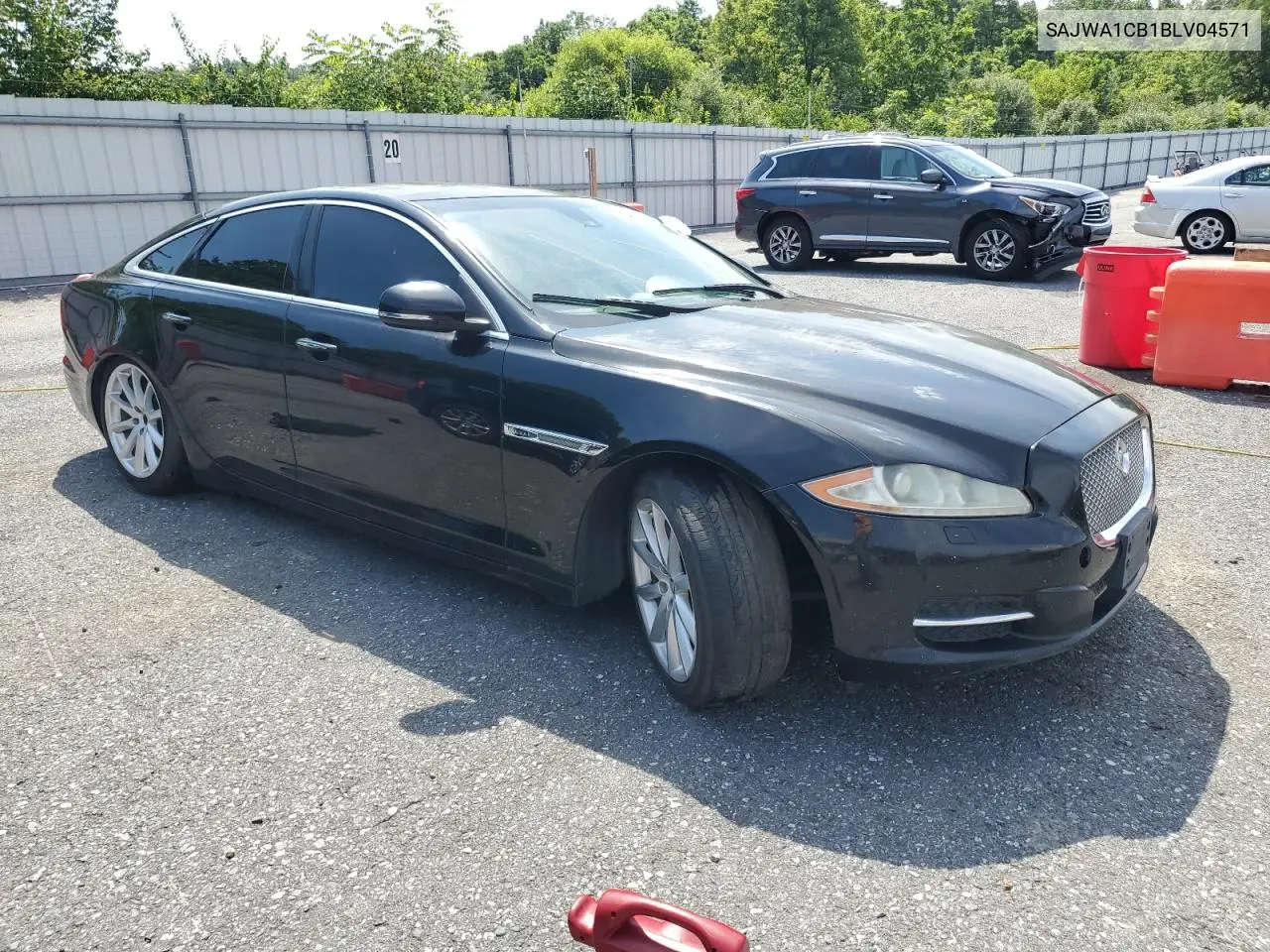 2011 Jaguar Xj VIN: SAJWA1CB1BLV04571 Lot: 65438905