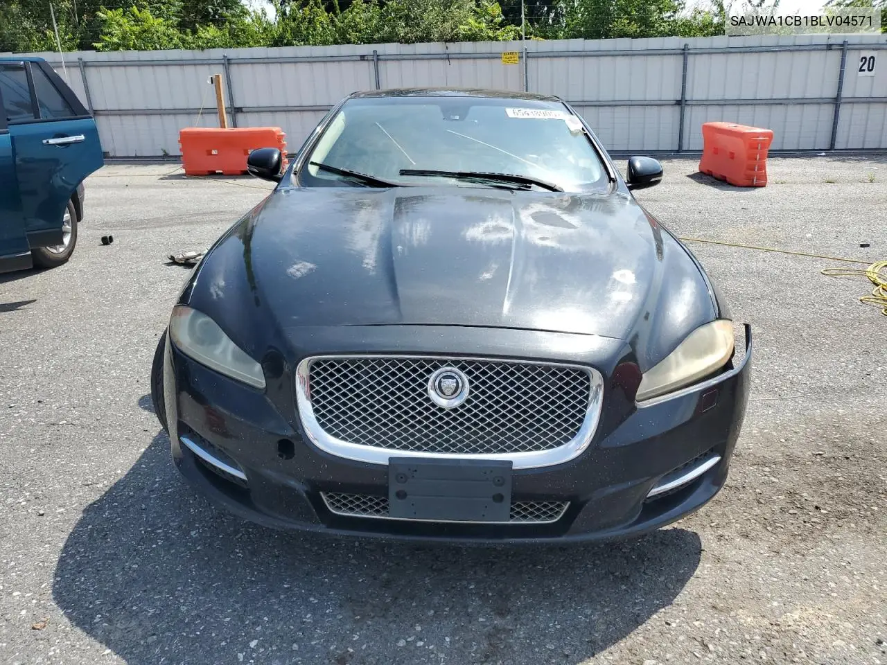 2011 Jaguar Xj VIN: SAJWA1CB1BLV04571 Lot: 65438905
