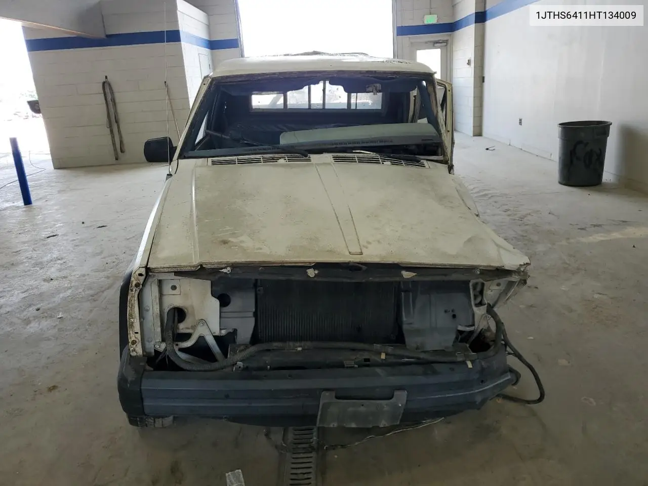 1987 Jeep Comanche VIN: 1JTHS6411HT134009 Lot: 60036545