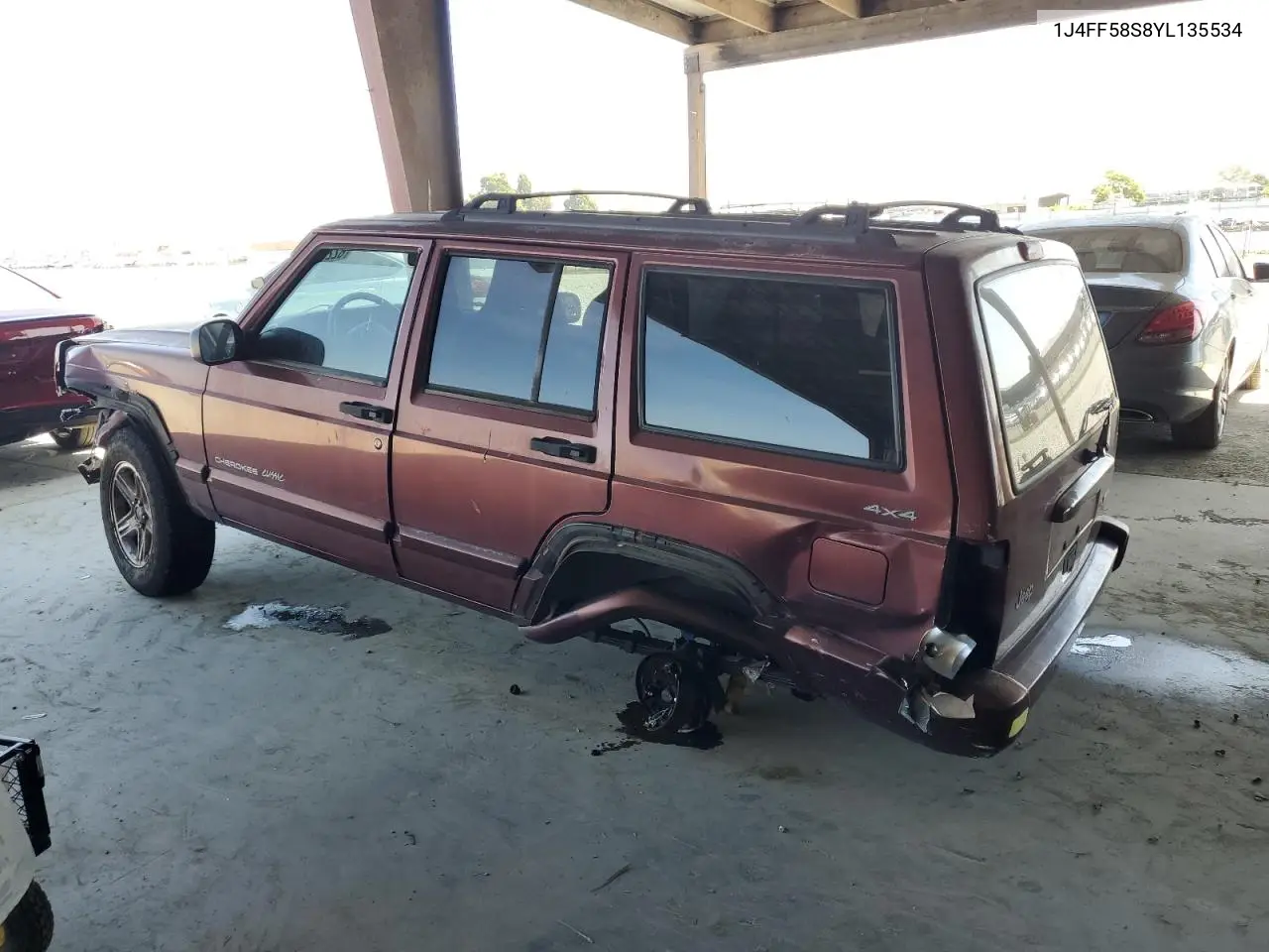 2000 Jeep Cherokee Classic VIN: 1J4FF58S8YL135534 Lot: 62211335