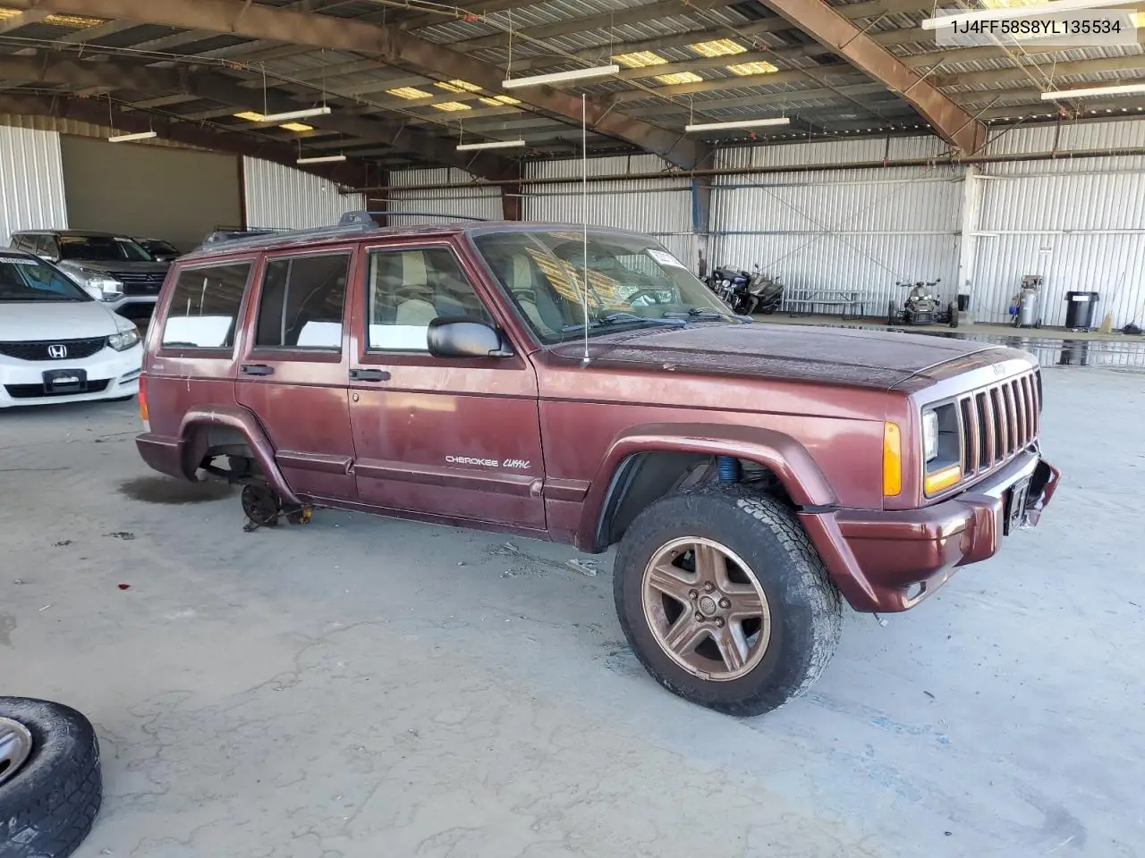2000 Jeep Cherokee Classic VIN: 1J4FF58S8YL135534 Lot: 62211335