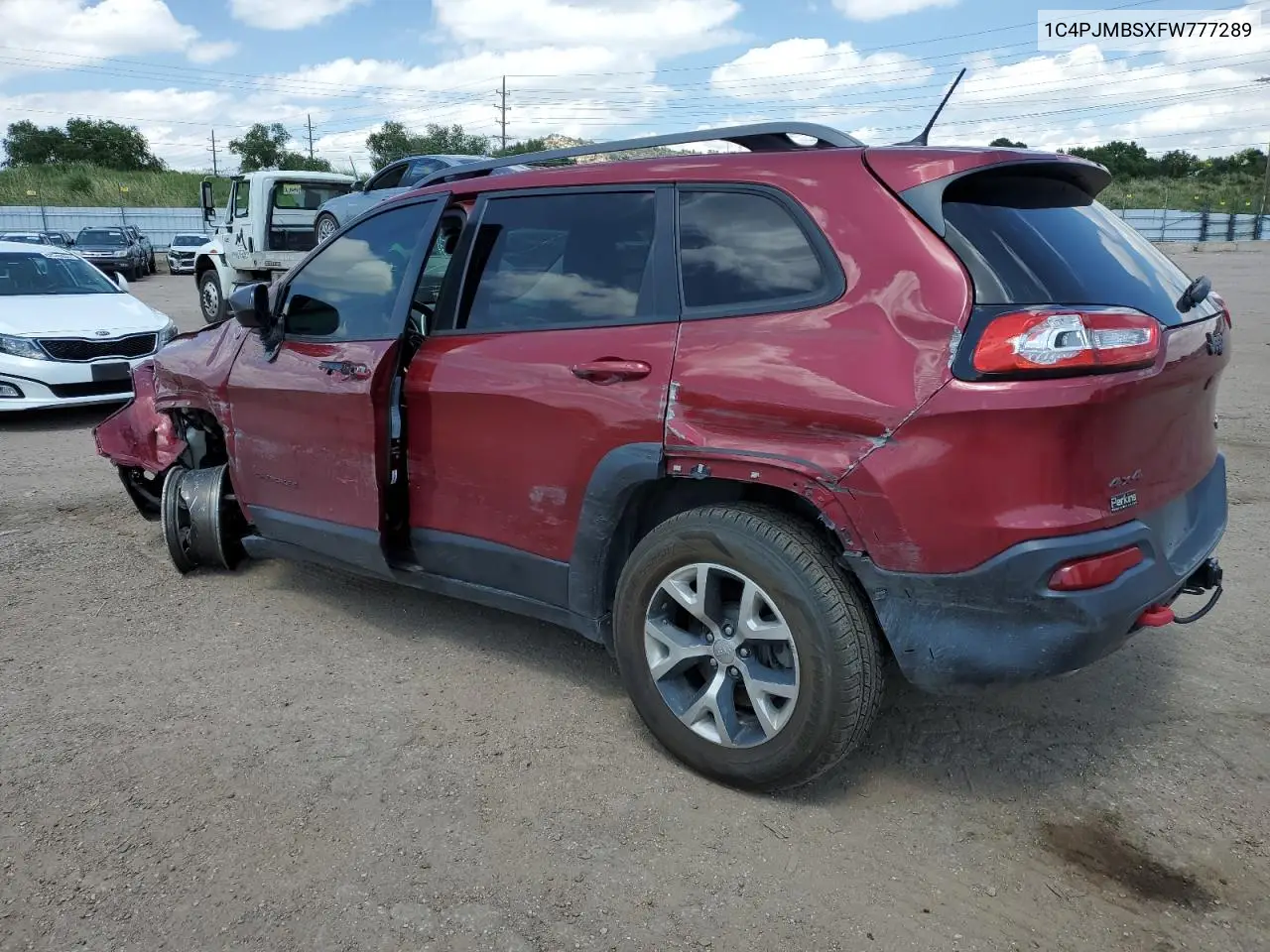 2015 Jeep Cherokee Trailhawk VIN: 1C4PJMBSXFW777289 Lot: 62916535