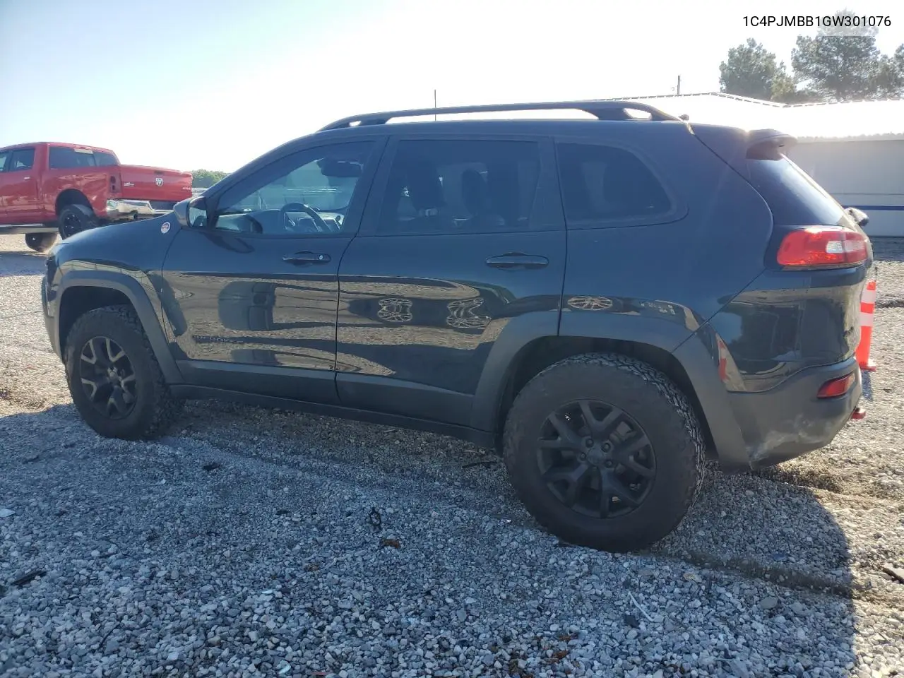 2016 Jeep Cherokee Trailhawk VIN: 1C4PJMBB1GW301076 Lot: 56407955