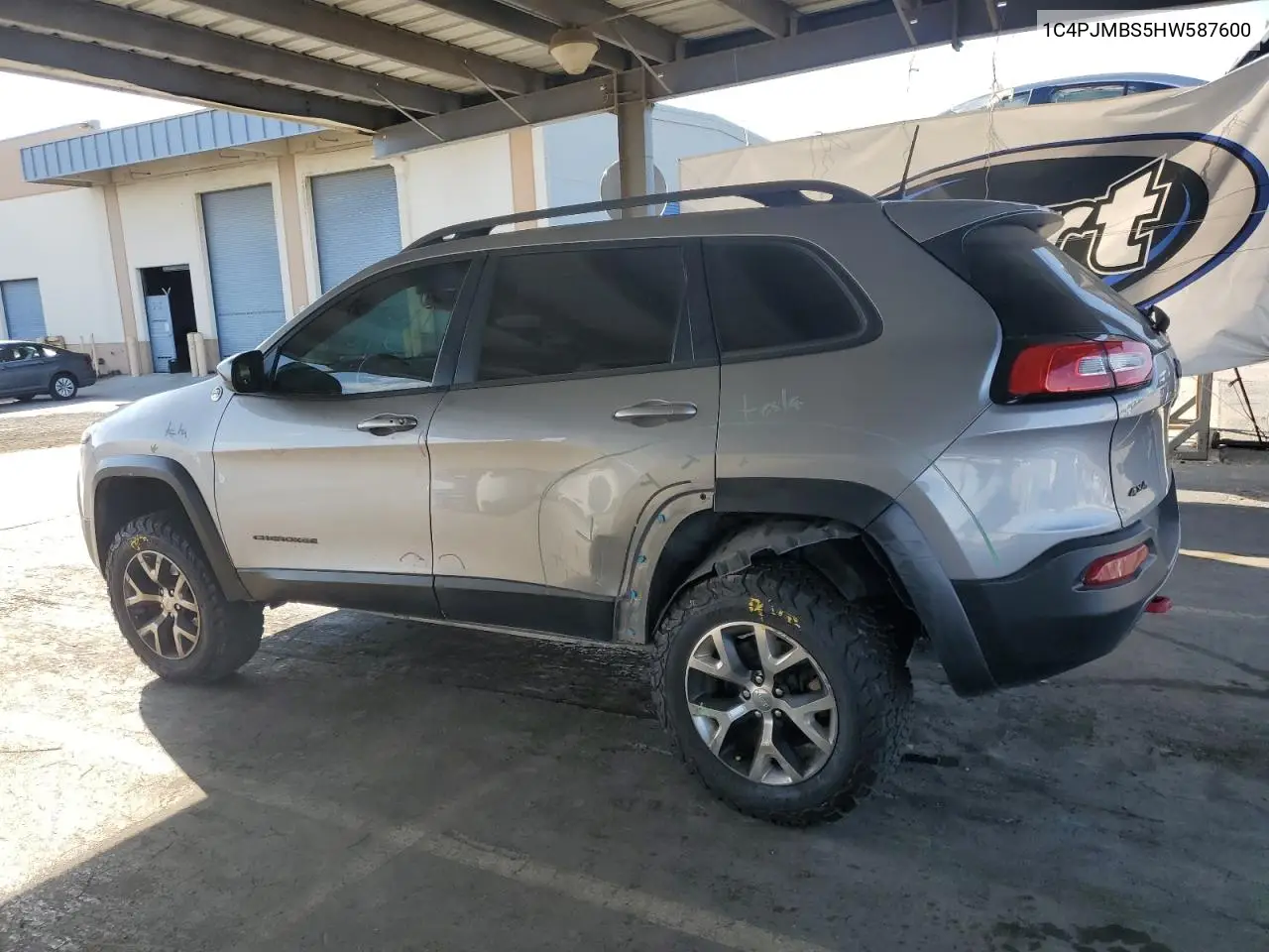 2017 Jeep Cherokee Trailhawk VIN: 1C4PJMBS5HW587600 Lot: 62895645
