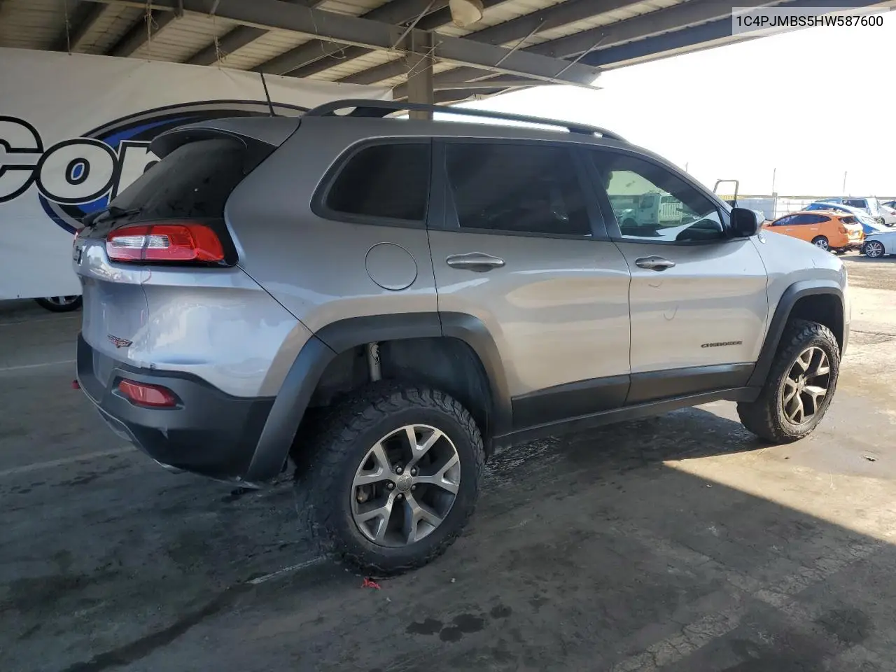 2017 Jeep Cherokee Trailhawk VIN: 1C4PJMBS5HW587600 Lot: 62895645