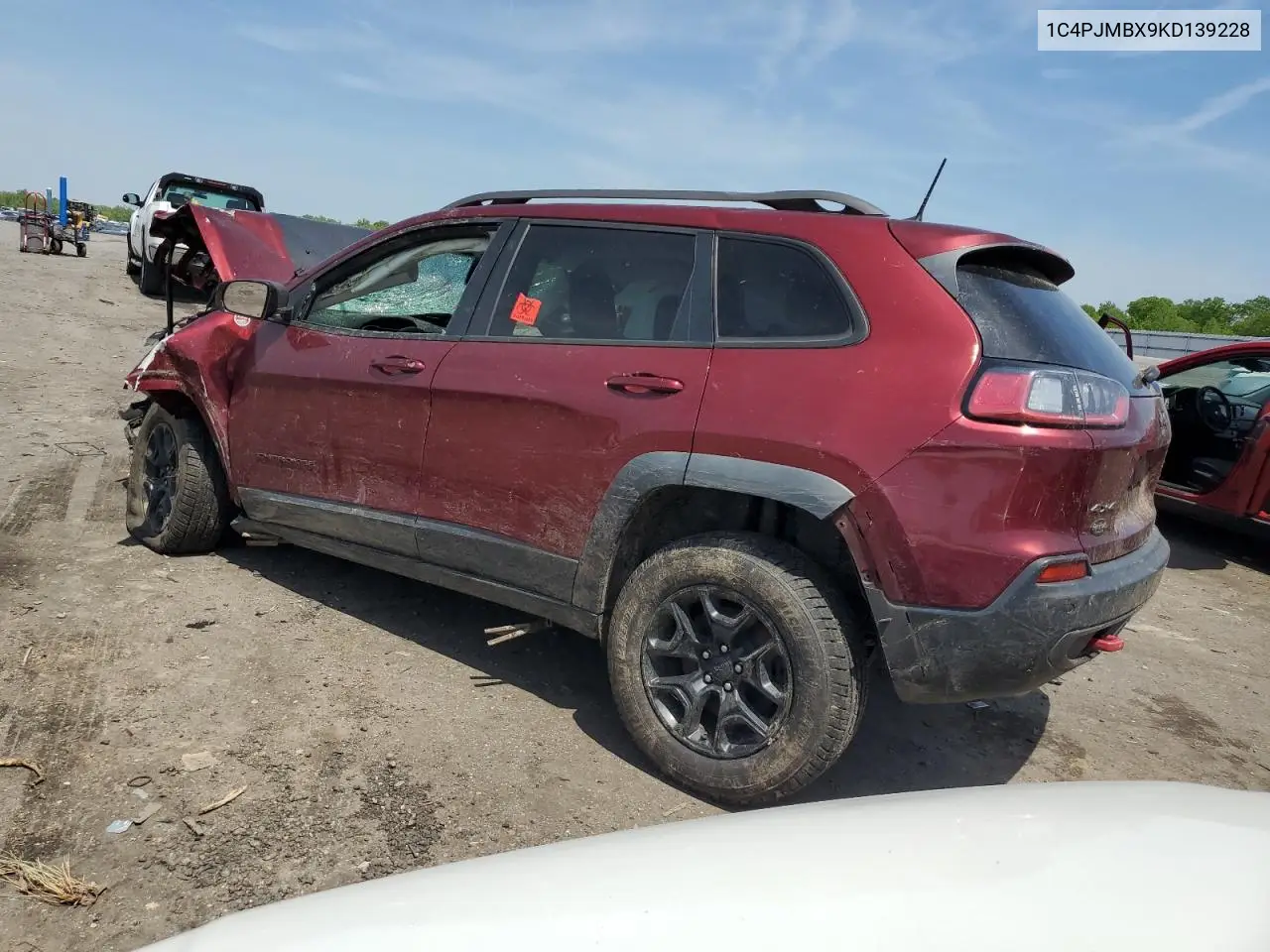 2019 Jeep Cherokee Trailhawk VIN: 1C4PJMBX9KD139228 Lot: 54913045