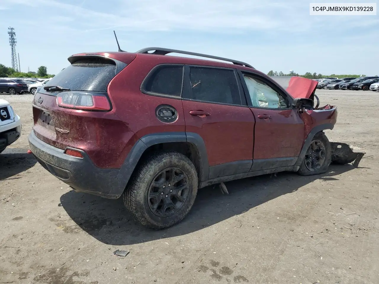 2019 Jeep Cherokee Trailhawk VIN: 1C4PJMBX9KD139228 Lot: 54913045