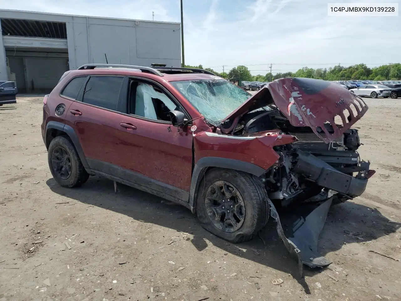 2019 Jeep Cherokee Trailhawk VIN: 1C4PJMBX9KD139228 Lot: 54913045