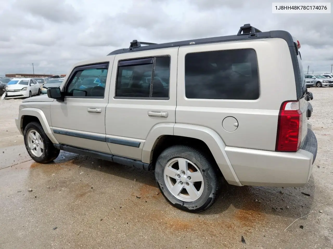 2008 Jeep Commander Sport VIN: 1J8HH48K78C174076 Lot: 60203175