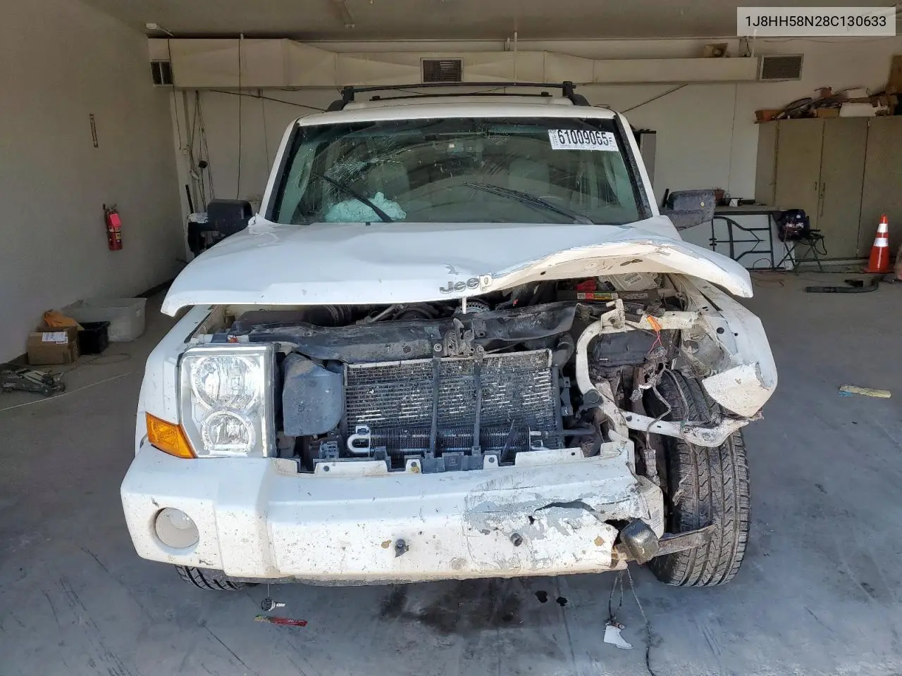 2008 Jeep Commander Limited VIN: 1J8HH58N28C130633 Lot: 61009065