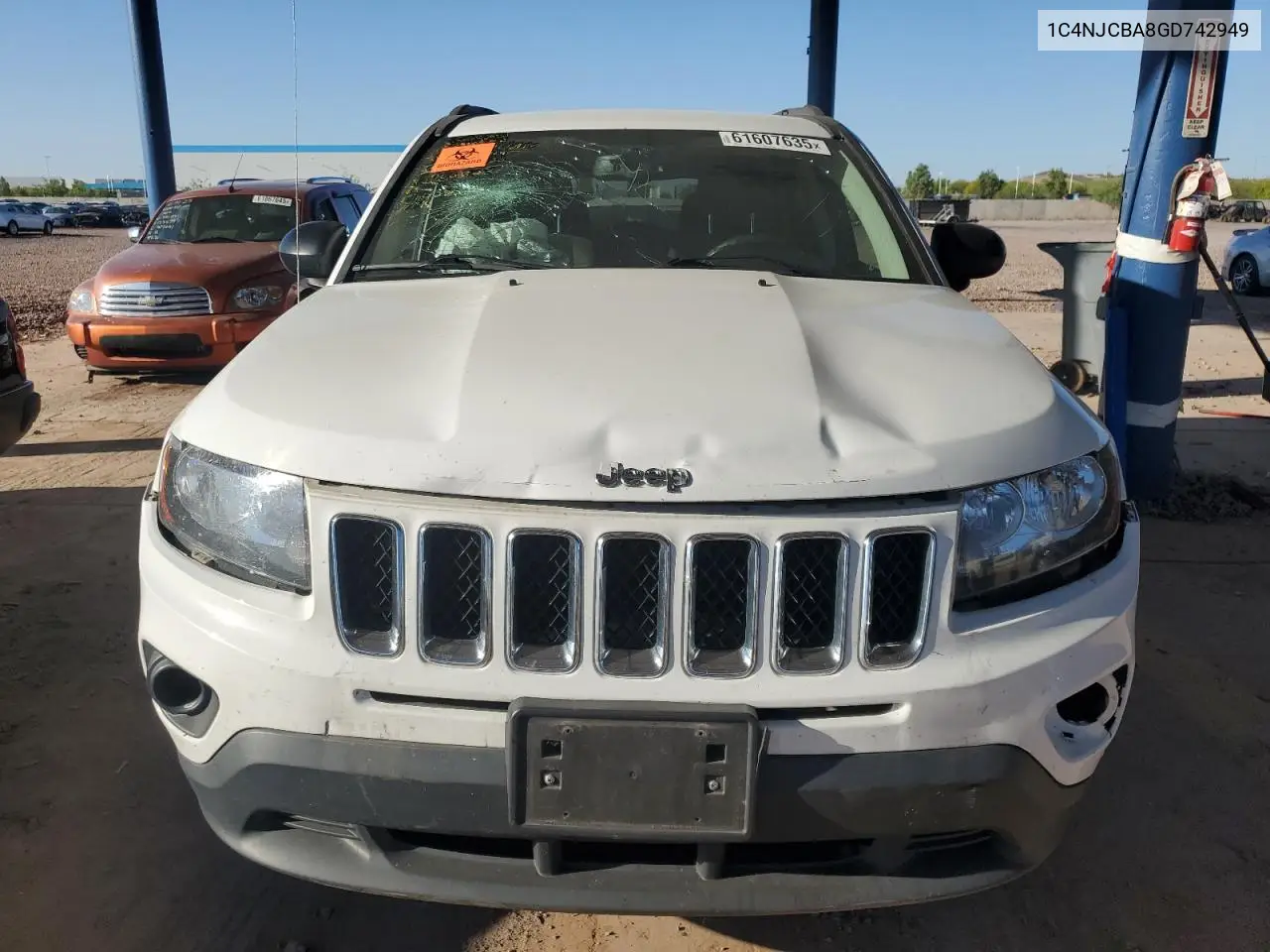 2016 Jeep Compass Sport VIN: 1C4NJCBA8GD742949 Lot: 61607635