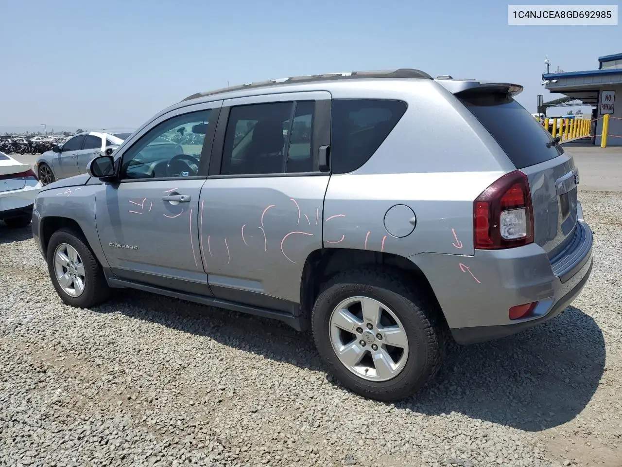 2016 Jeep Compass Latitude VIN: 1C4NJCEA8GD692985 Lot: 61872985