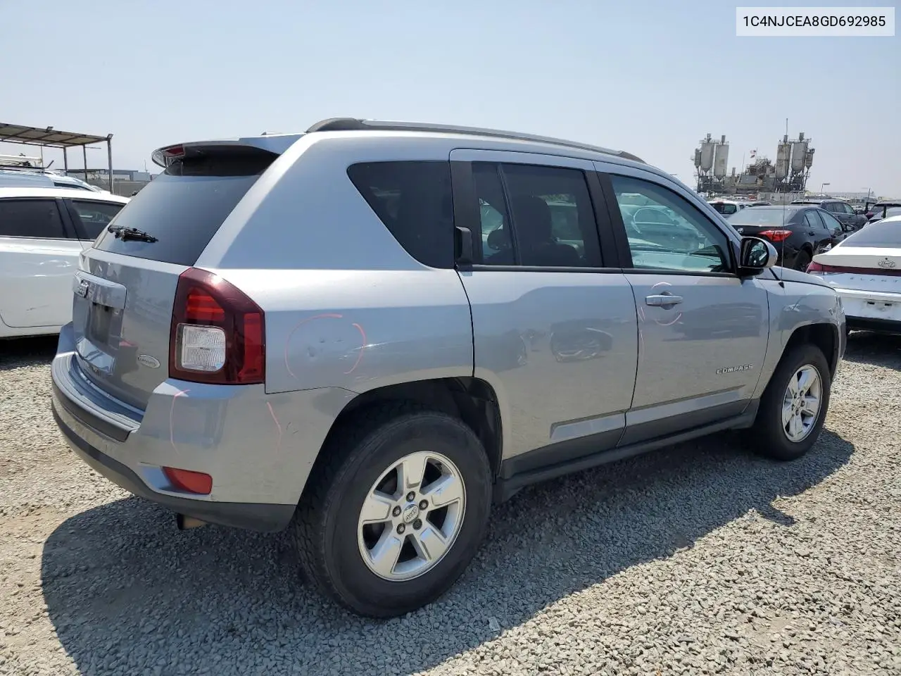2016 Jeep Compass Latitude VIN: 1C4NJCEA8GD692985 Lot: 61872985