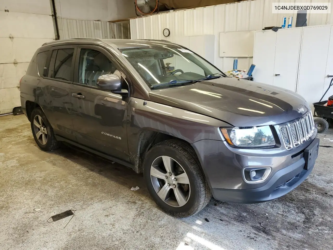 2016 Jeep Compass Latitude VIN: 1C4NJDEBXGD769029 Lot: 62302335