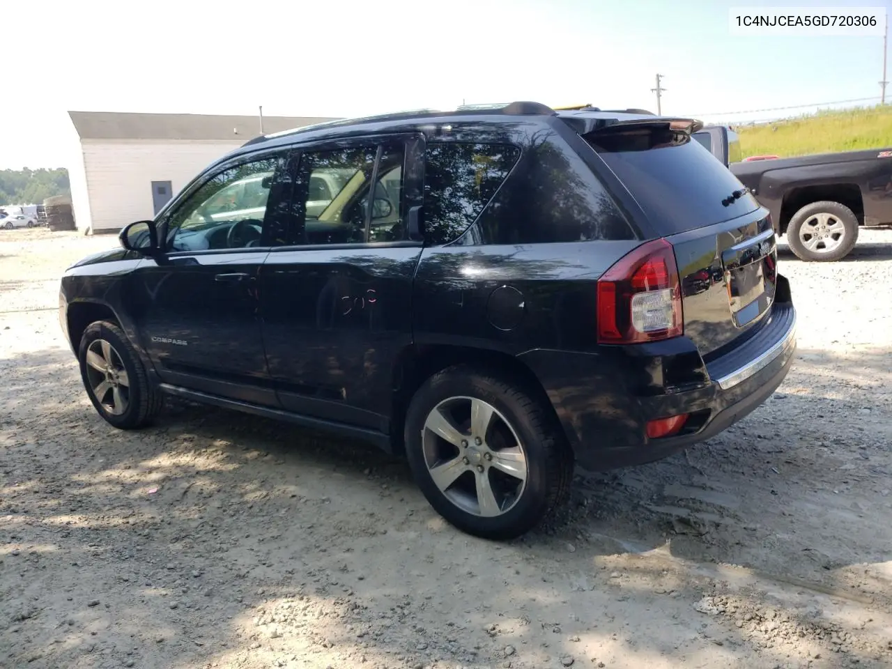2016 Jeep Compass Latitude VIN: 1C4NJCEA5GD720306 Lot: 64468375