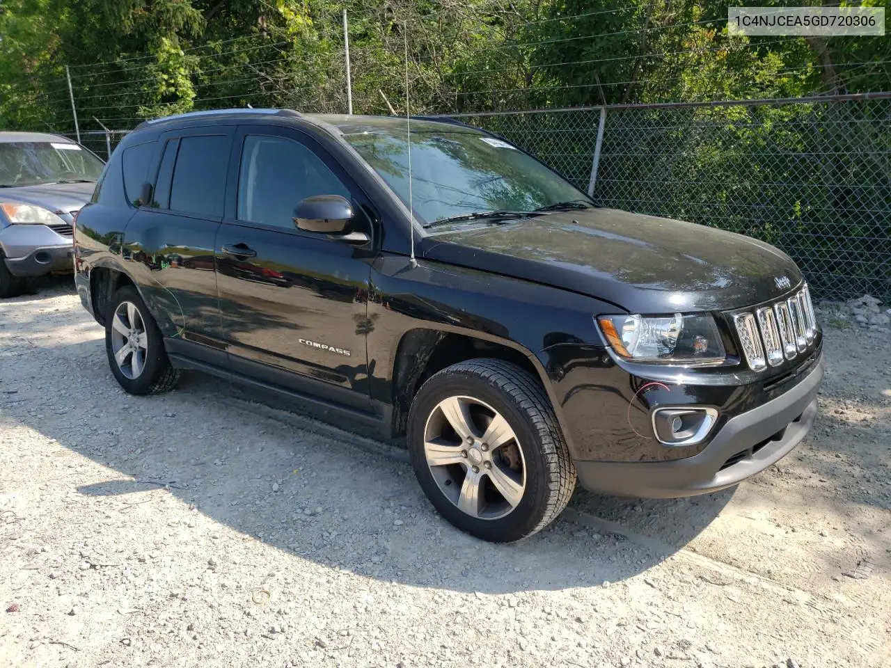 2016 Jeep Compass Latitude VIN: 1C4NJCEA5GD720306 Lot: 64468375