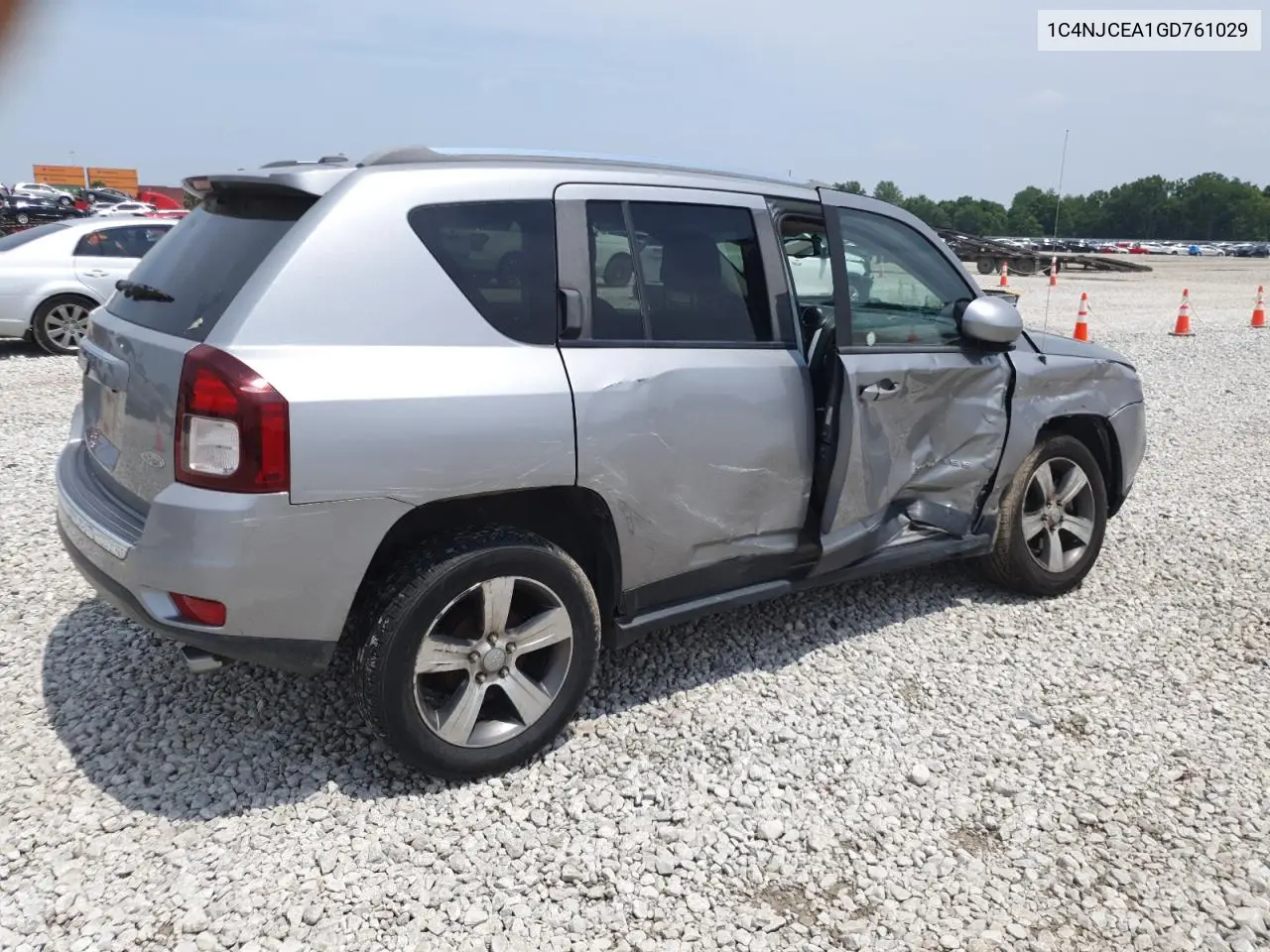 2016 Jeep Compass Latitude VIN: 1C4NJCEA1GD761029 Lot: 64886485
