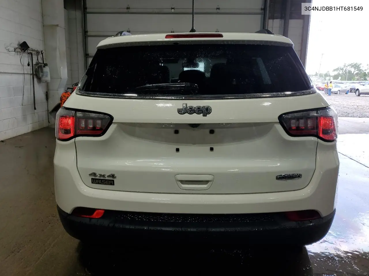 2017 Jeep Compass Latitude VIN: 3C4NJDBB1HT681549 Lot: 57326405