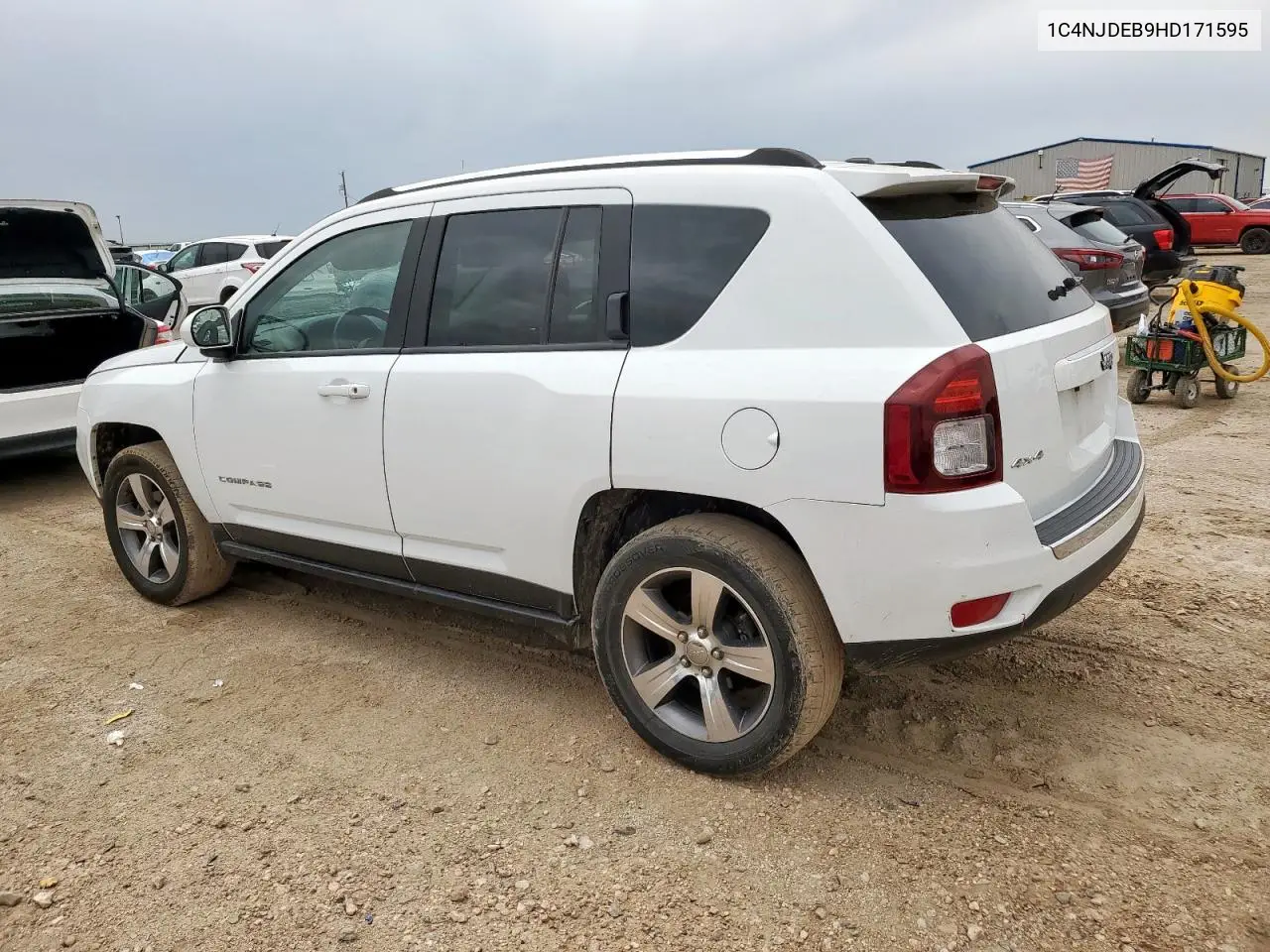 2017 Jeep Compass Latitude VIN: 1C4NJDEB9HD171595 Lot: 61691555