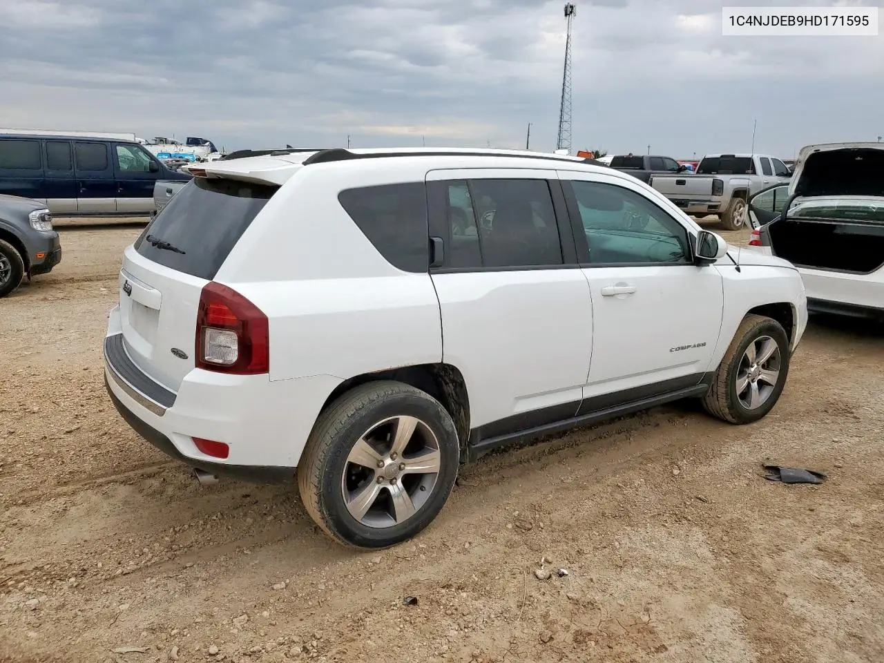 2017 Jeep Compass Latitude VIN: 1C4NJDEB9HD171595 Lot: 61691555