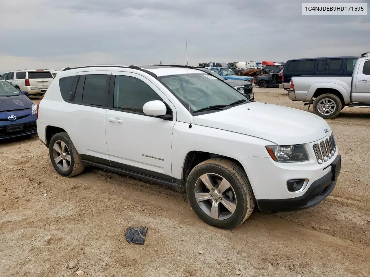 2017 Jeep Compass Latitude VIN: 1C4NJDEB9HD171595 Lot: 61691555