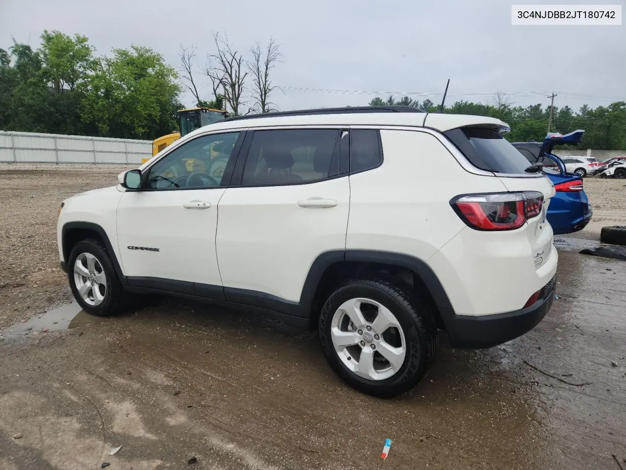 2018 Jeep Compass Latitude VIN: 3C4NJDBB2JT180742 Lot: 62355465