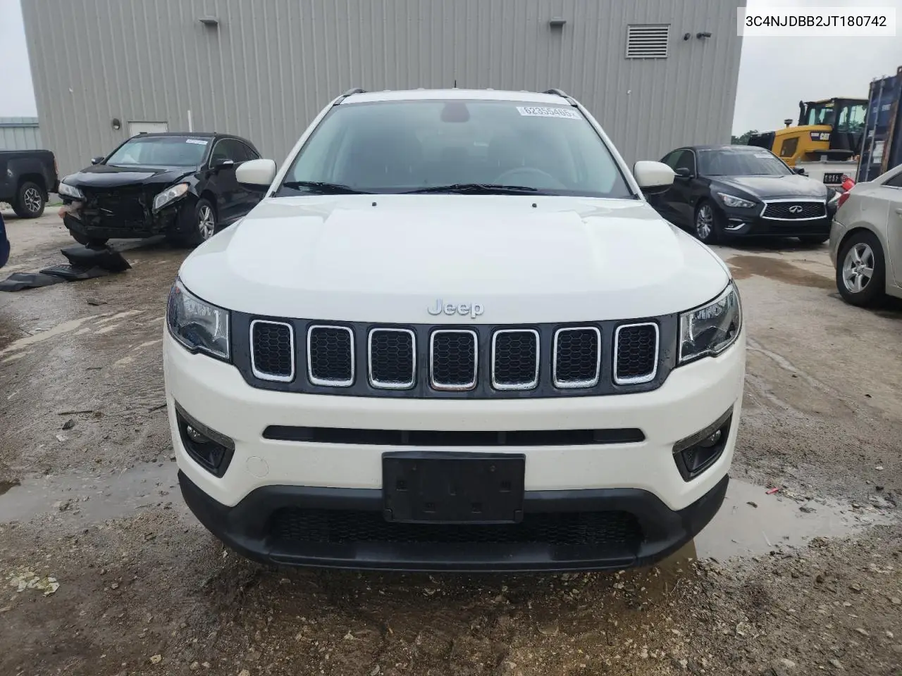 2018 Jeep Compass Latitude VIN: 3C4NJDBB2JT180742 Lot: 62355465