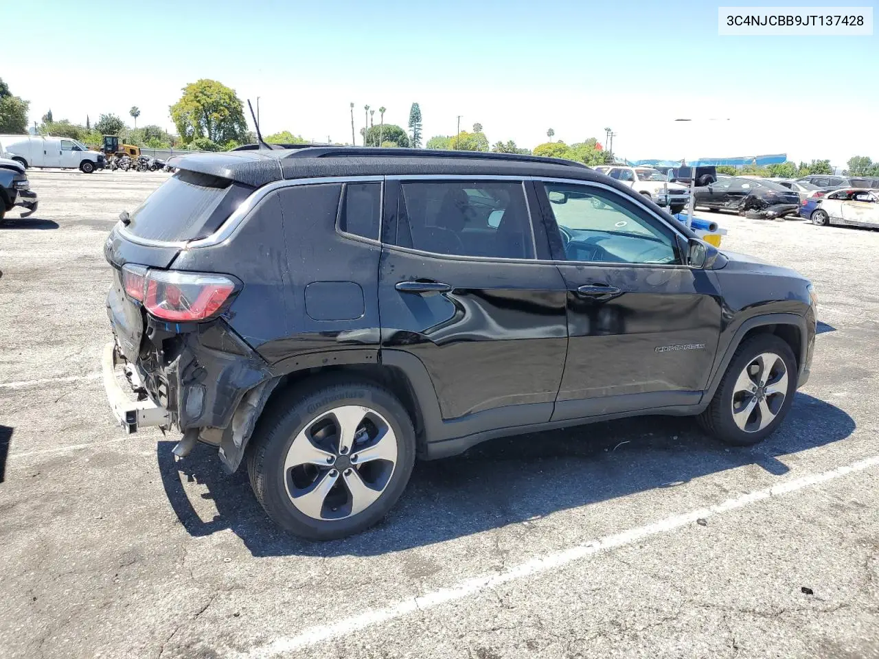 2018 Jeep Compass Latitude VIN: 3C4NJCBB9JT137428 Lot: 62867305
