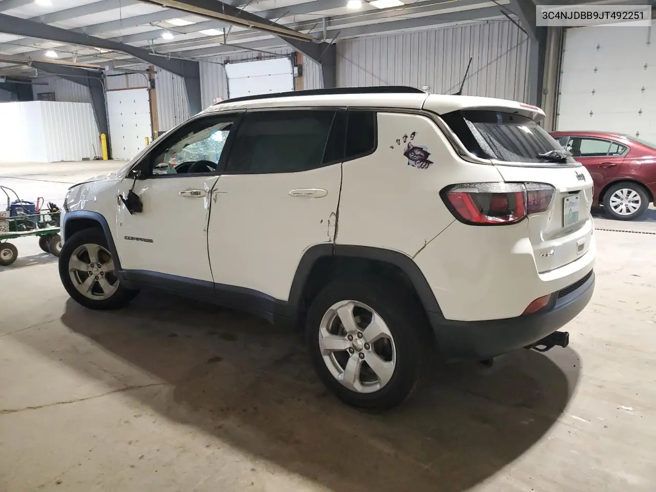 2018 Jeep Compass Latitude VIN: 3C4NJDBB9JT492251 Lot: 63692595