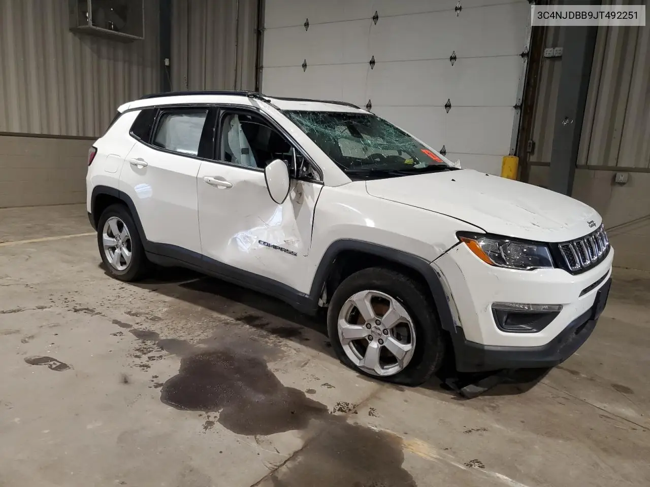 2018 Jeep Compass Latitude VIN: 3C4NJDBB9JT492251 Lot: 63692595
