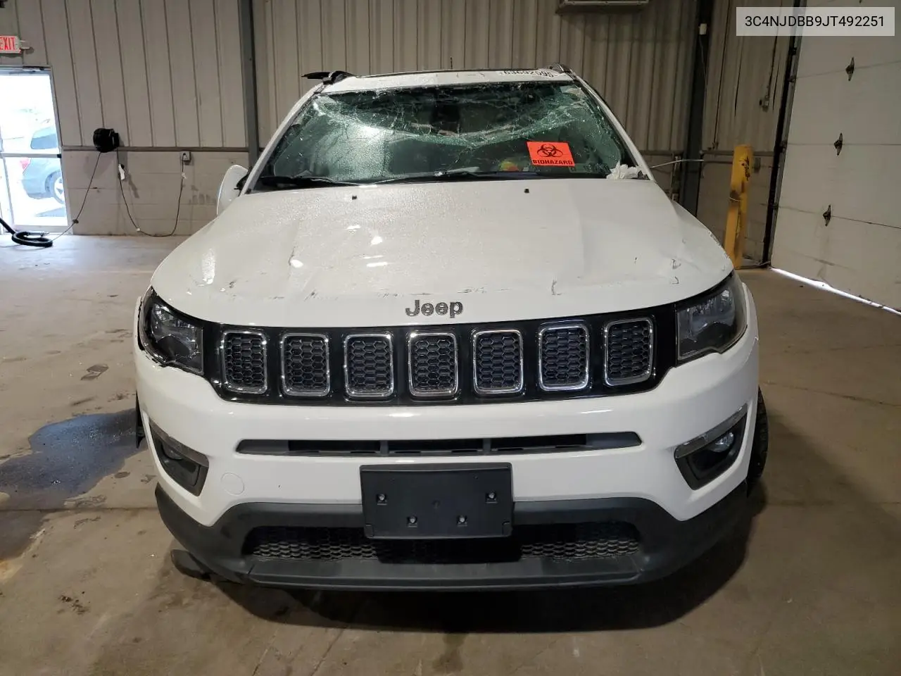 2018 Jeep Compass Latitude VIN: 3C4NJDBB9JT492251 Lot: 63692595