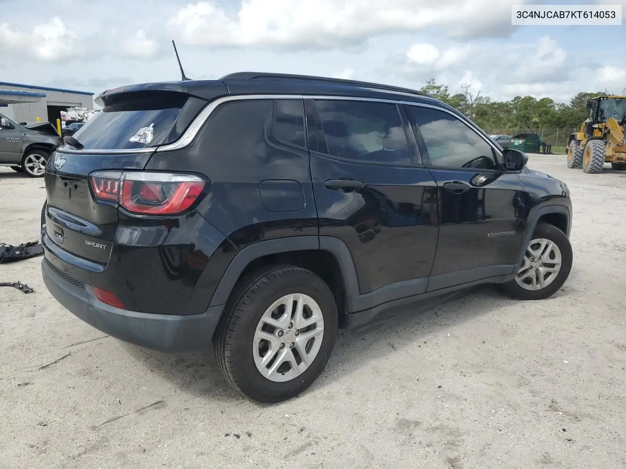 2019 Jeep Compass Sport VIN: 3C4NJCAB7KT614053 Lot: 62683925