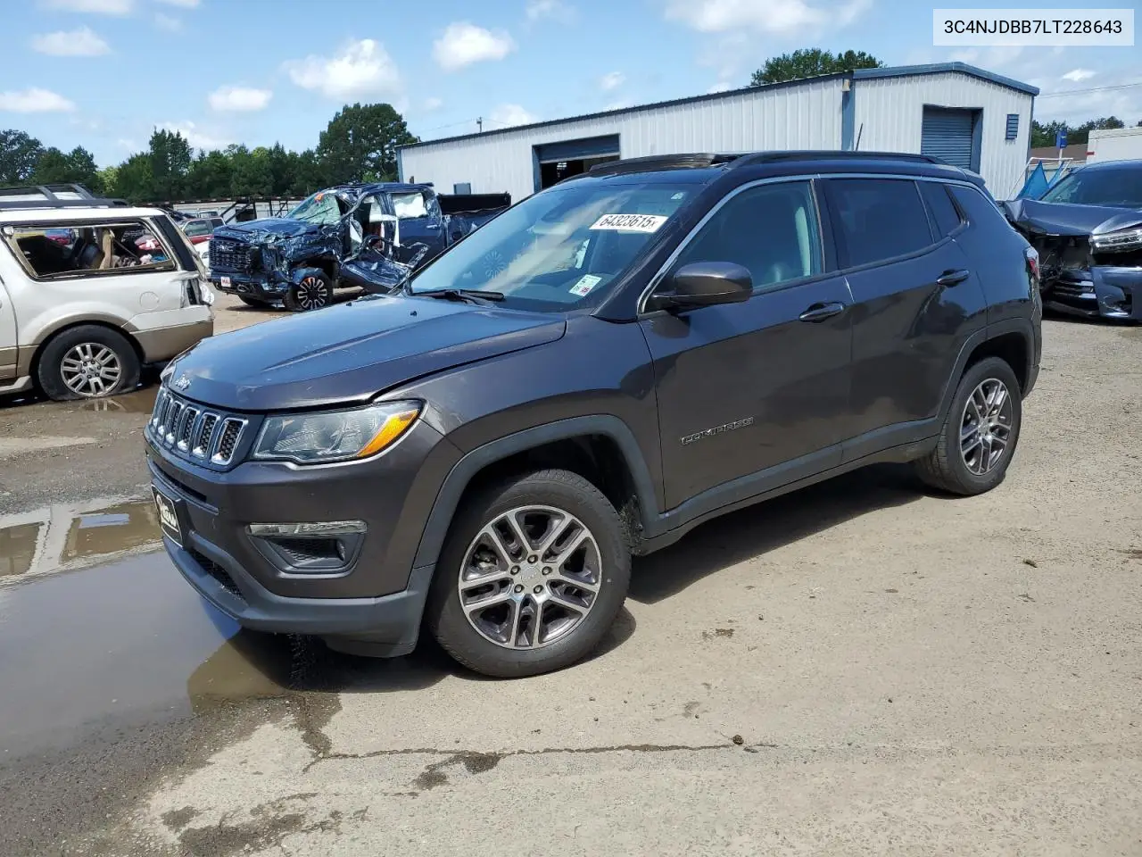 2020 Jeep Compass Latitude VIN: 3C4NJDBB7LT228643 Lot: 64323615