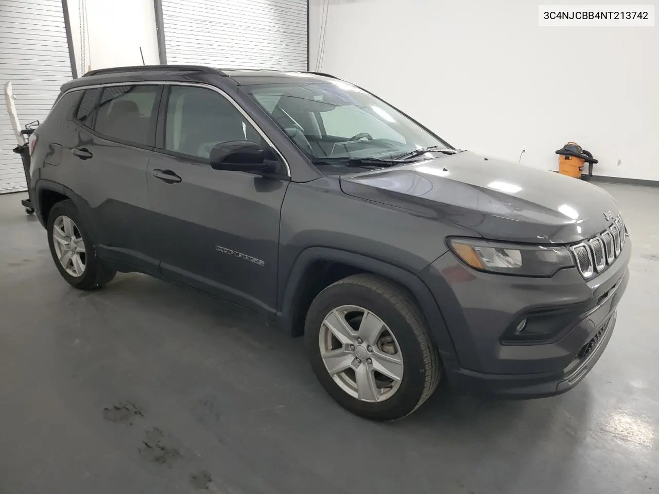 2022 Jeep Compass Latitude VIN: 3C4NJCBB4NT213742 Lot: 56679525