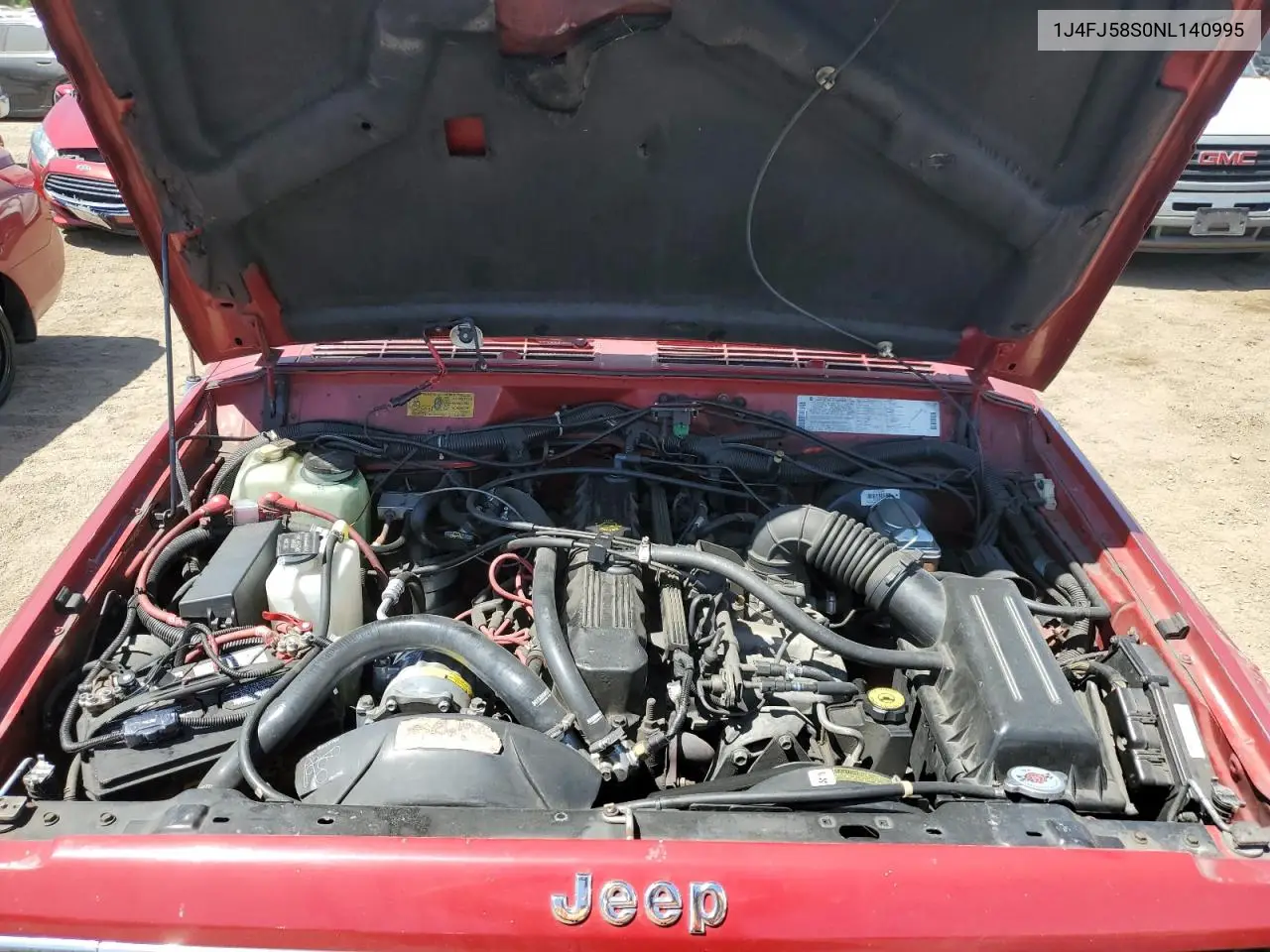 1992 Jeep Cherokee Laredo VIN: 1J4FJ58S0NL140995 Lot: 56705875