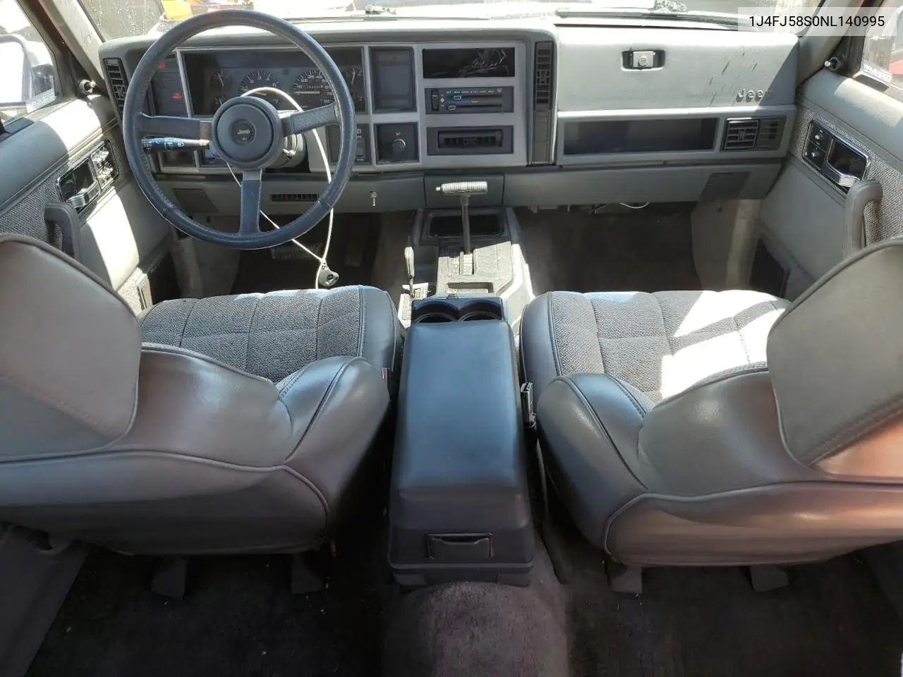 1992 Jeep Cherokee Laredo VIN: 1J4FJ58S0NL140995 Lot: 56705875