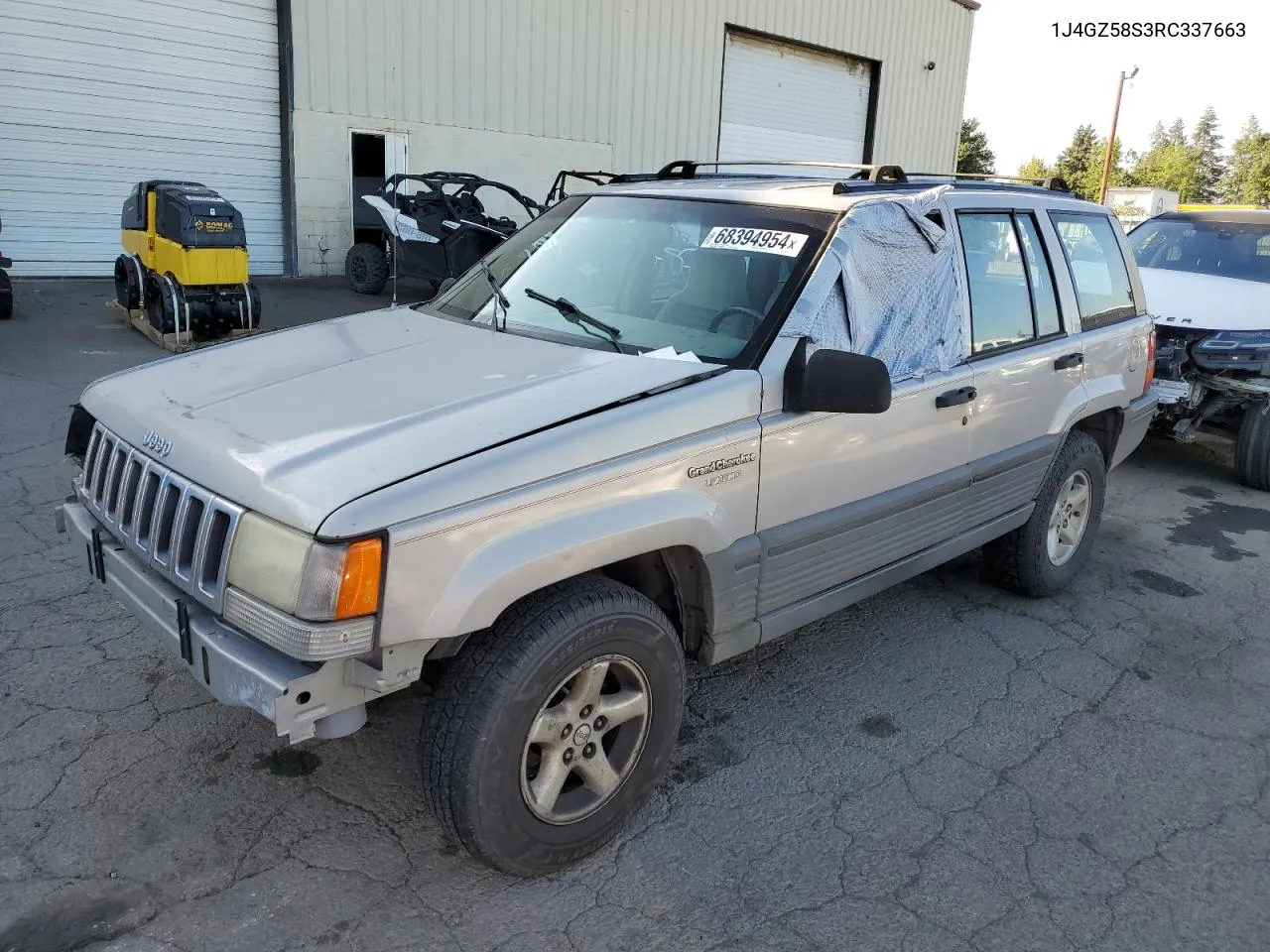 1994 Jeep Grand Cherokee Laredo VIN: 1J4GZ58S3RC337663 Lot: 68394954