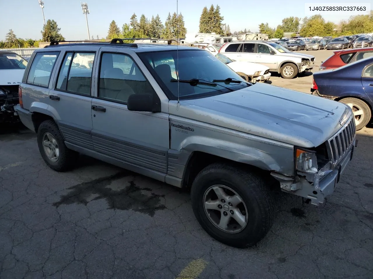 1994 Jeep Grand Cherokee Laredo VIN: 1J4GZ58S3RC337663 Lot: 68394954