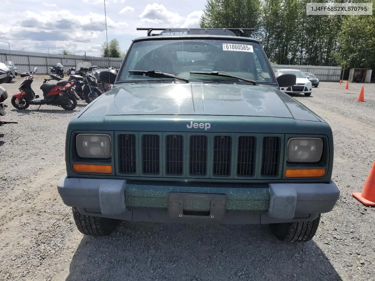 1999 Jeep Cherokee Sport VIN: 1J4FF68S2XL570795 Lot: 61860585